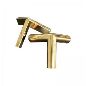 Zotye Ruostumattomasta teräksestä valmistettu kultaiset elektroljonoidut kolmionmuotoiset kolme-Dimensional ontto jalustan koriste